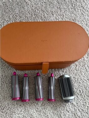 Dyson Styling Set Case and Pink/Silver Attachments